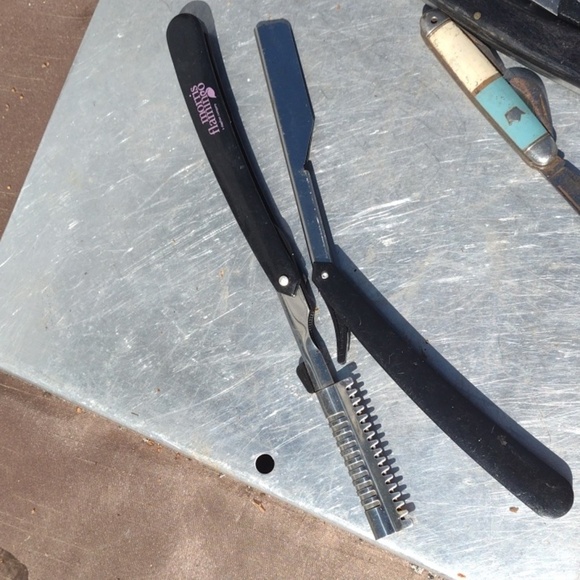 Men's Grooming  Set& Kitchen /Camping/Fillet- Black and Red - Picture 6 of 6